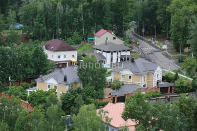 Загородка перешла на эскроу: деньги целее, но качество на совести застройщика.