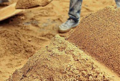 Секреты доставки и хранения строительного песка на строительной площадке