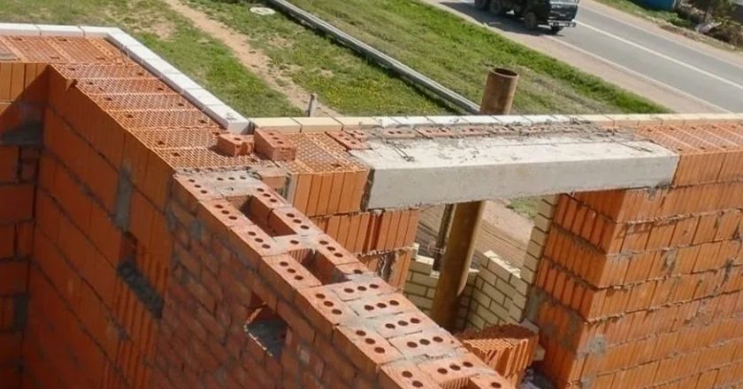 Почему важно учитывать марку прочности при кладке несущих стен